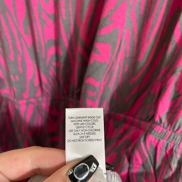 Torrid Womens NWT Zebra Stripe Pink Super Soft Sleep Lounge Romper Size 3X - Picture 8 of 9